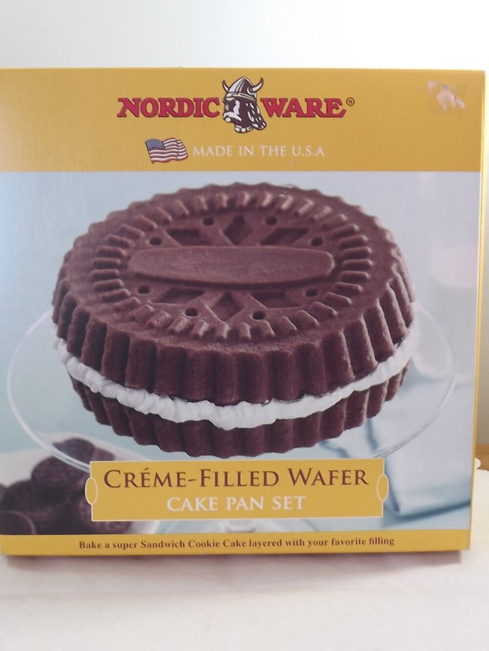 Nordic Ware Silver Cookie-Shaped Cake Pan Set - Picture 7 of 11